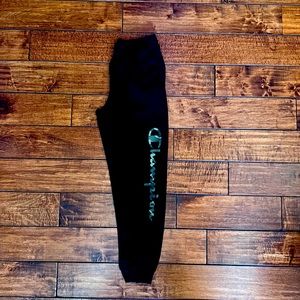 Boys Champion camo  signature logo sweatpants.  Size: XL, color: Black